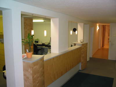 Empfangstheke mit S�ulen