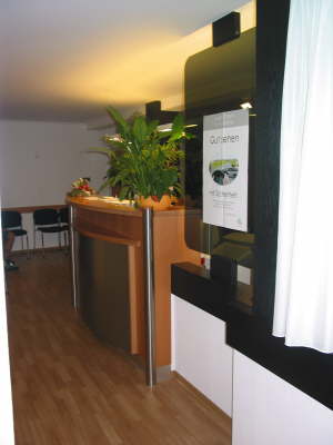 Empfangstheke Kirschbaum