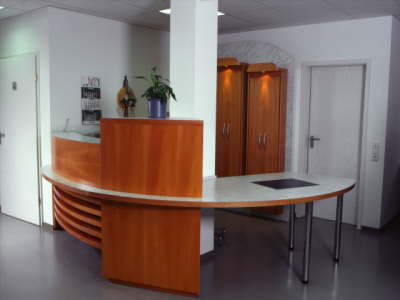 Empfangstheke rollstuhlgerecht